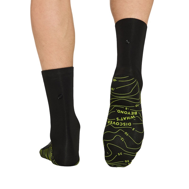 Zoggs 2mm thermal swimming socks for open water swimming adventures. 