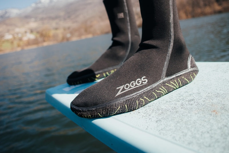 Neoprene swim socks Zoggs 3mm – insulation for open water, wild swim and triathlon.